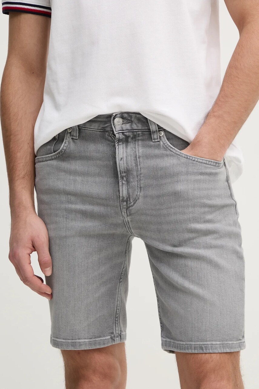 Rifľové krátke nohavice Tommy Hilfiger pánske, šedá farba, MW0MW39222