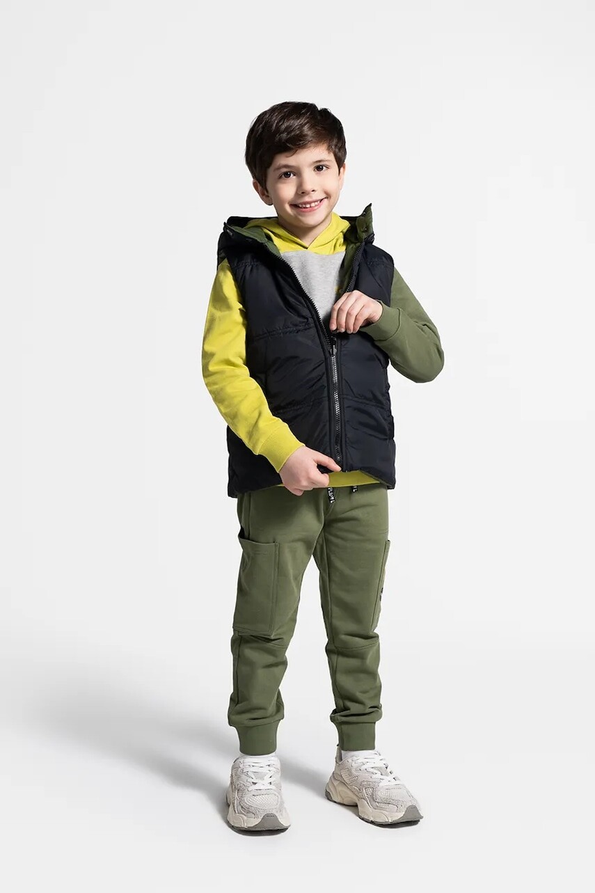 Detská obojstranná vesta Coccodrillo čierna farba, OUTERWEAR BOY KIDS