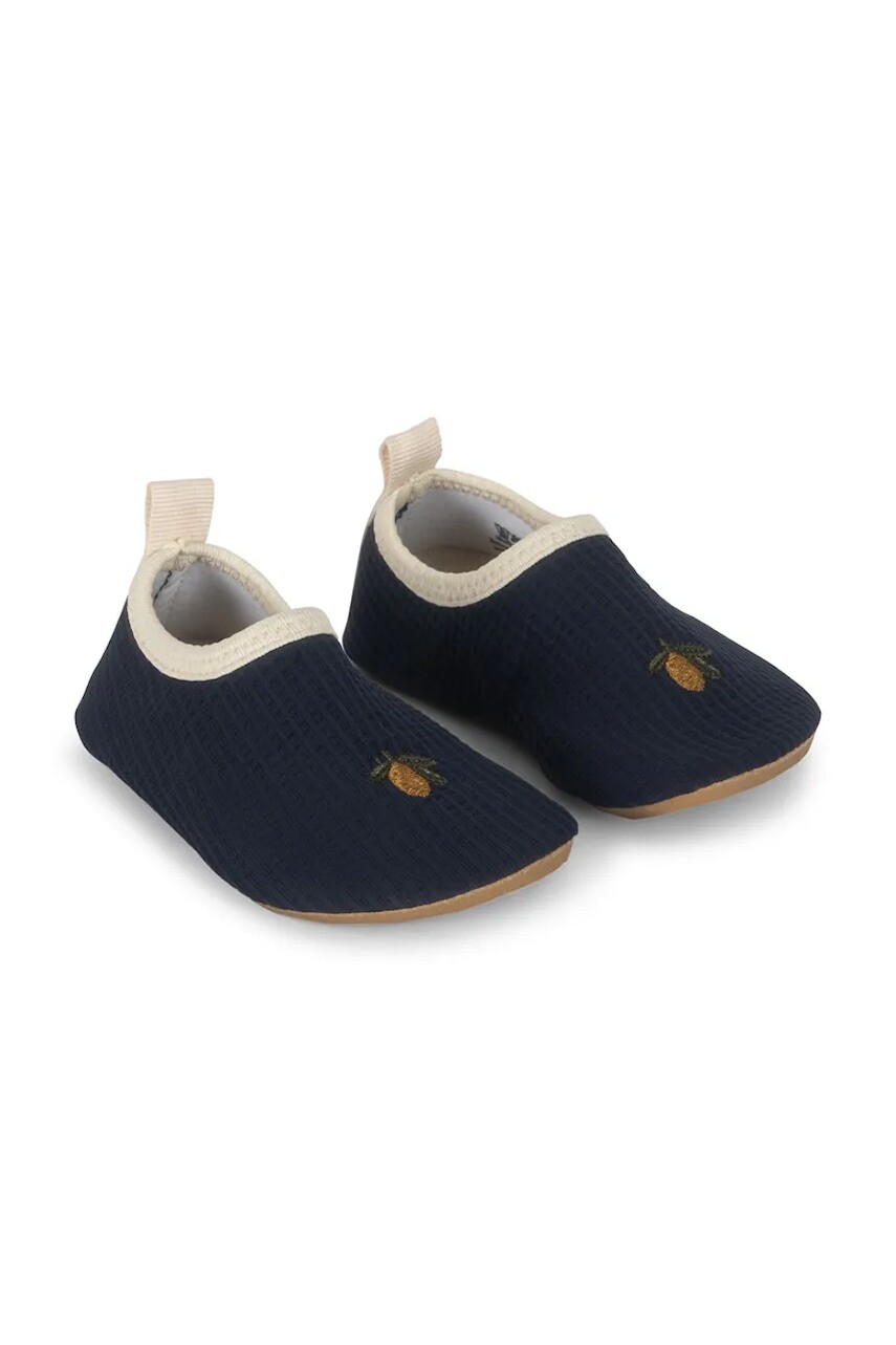 Detské topánky do vody Konges Sløjd SAILOR SWIM SHOES tmavomodrá farba, KS102634