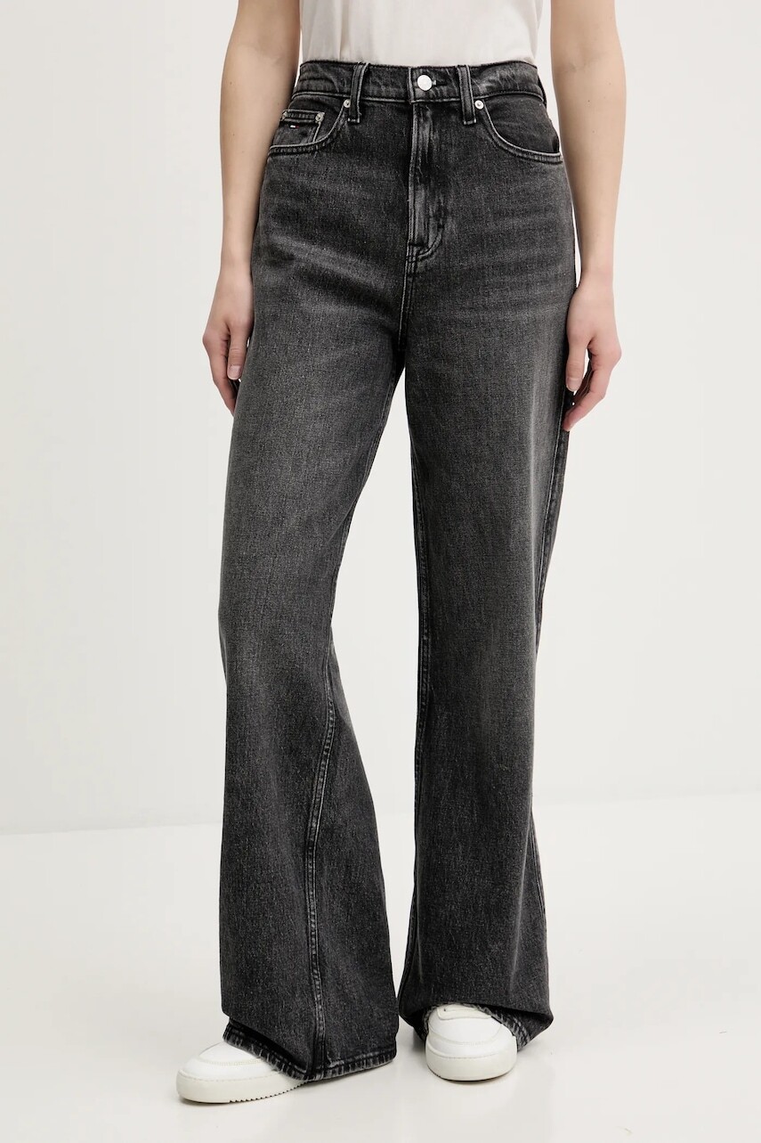 Rifle Tommy Jeans šedá farba, DW0DW20660