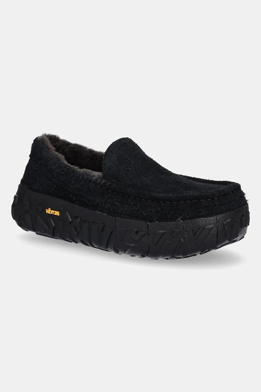 Semišové mokasíny UGG Ascot Wrap Tech pánske, čierna farba, 1167670-BLK