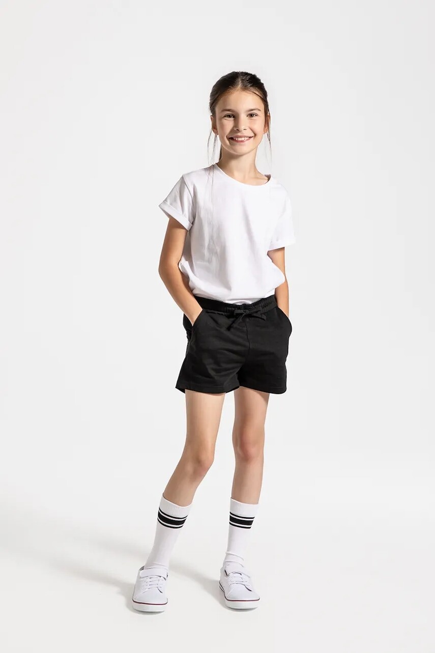 Detské bavlnené šortky Coccodrillo čierna farba, Basic Girl