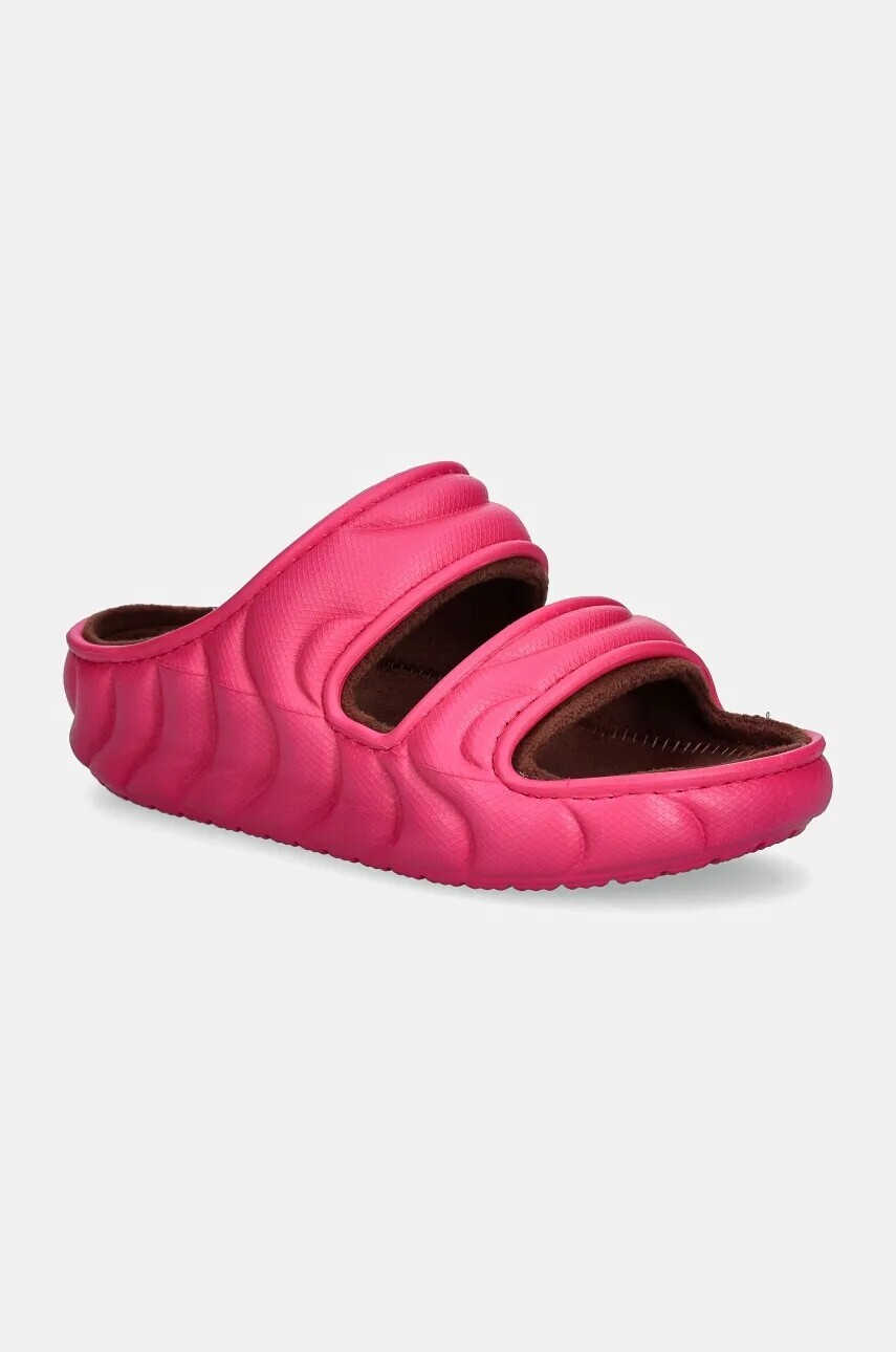Šľapky Crocs Classic Cozzy Overpuff Sandal ružová farba, 210074