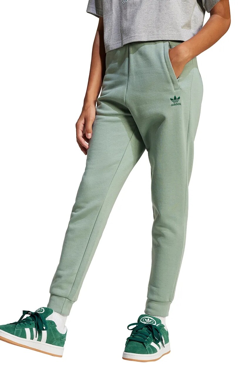 Detské tepláky adidas Originals zelená farba, jednofarebné, JI5824