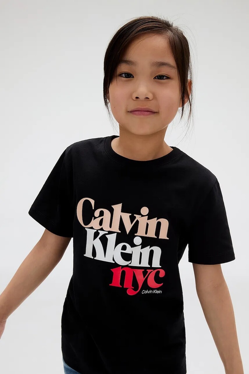 Detské bavlnené tričko Calvin Klein Jeans čierna farba, IG0IG02991