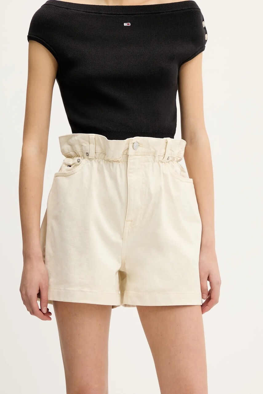 Šortky Tommy Jeans béžová farba, jednofarebné, vysoký pás, DW0DW21656