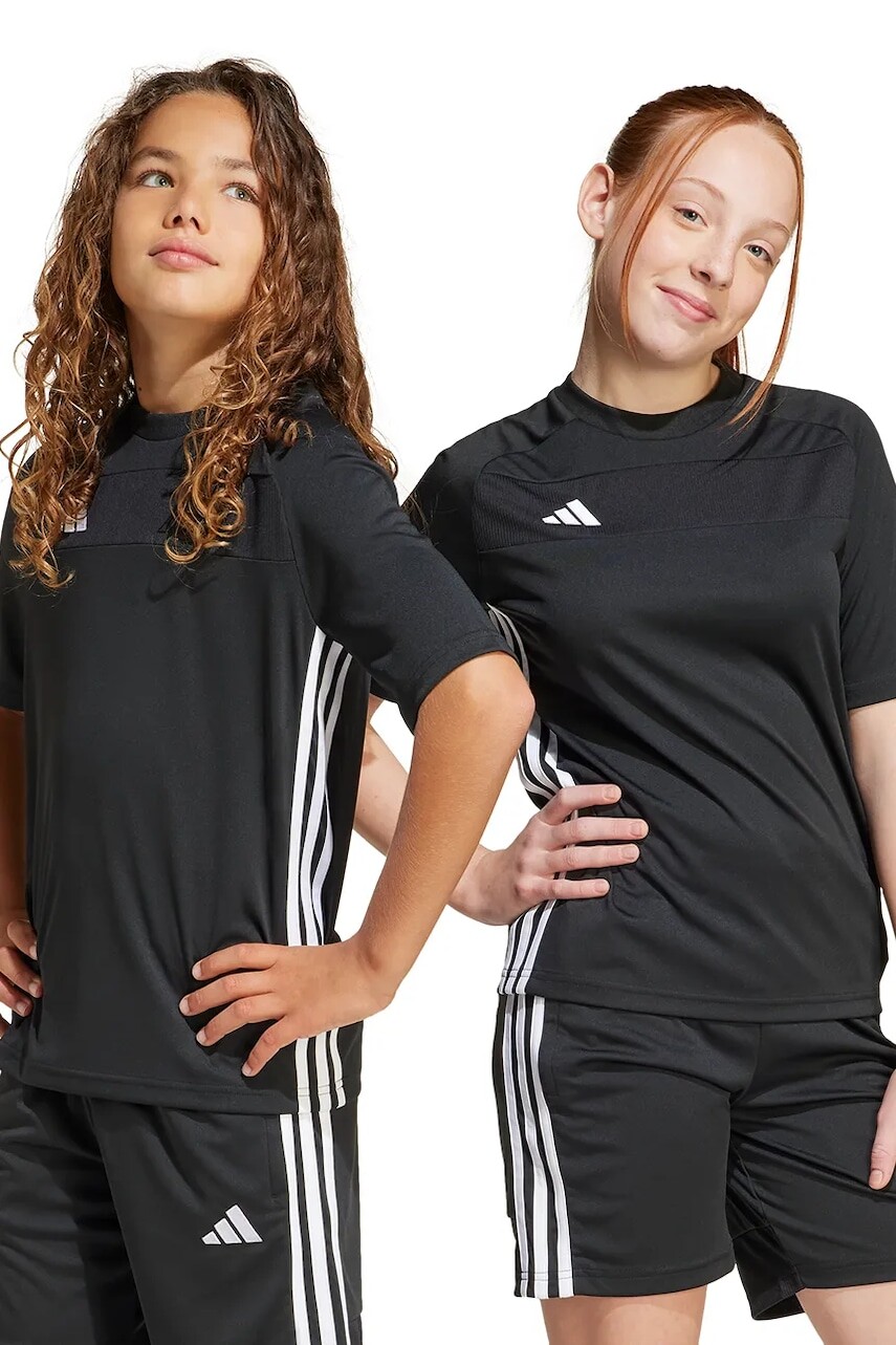 Detské tričko adidas Performance čierna farba, s nášivkou, JD0585