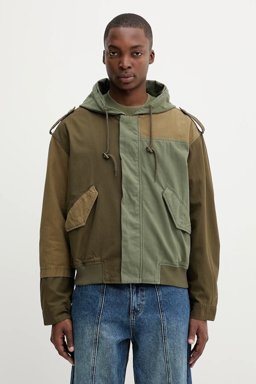 Bavlnená bunda Desigual MILITARY PATCHES zelená farba, prechodná, oversize, 25WMEW05