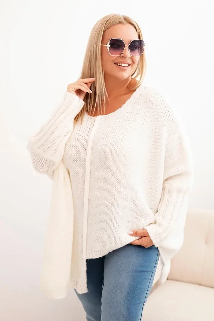 Kesi Włoski Dámsky sveter Plus Size z akrylom vo voľnom strihu a rukávom 3/4 ecru