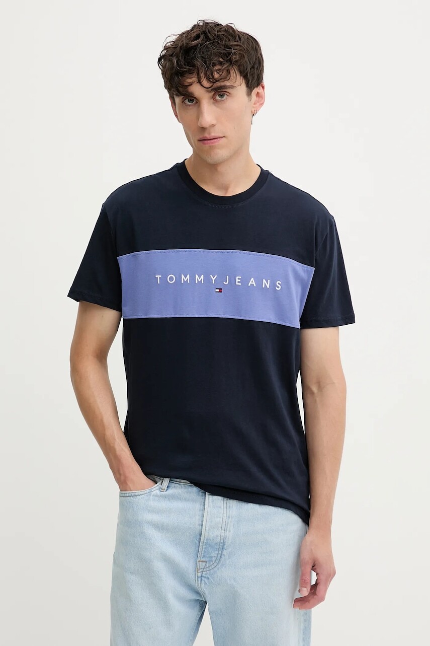 Bavlnené tričko Tommy Jeans pánske, tmavomodrá farba, vzorované, DM0DM21933