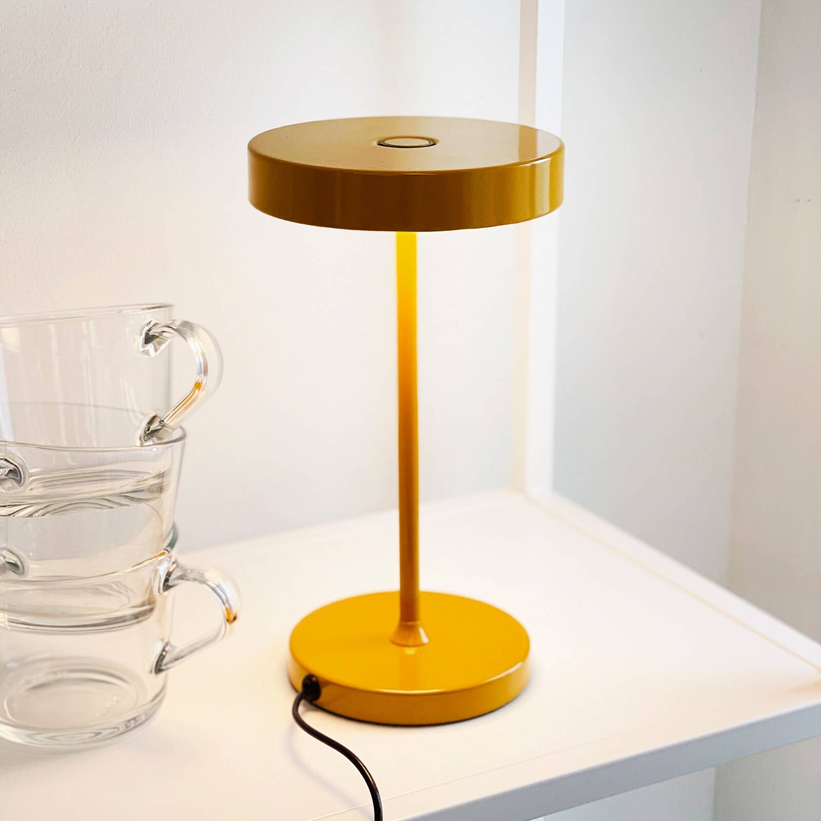 Dyberg Larsen Stolová LED lampa Starlight, žltá, výška 26 cm