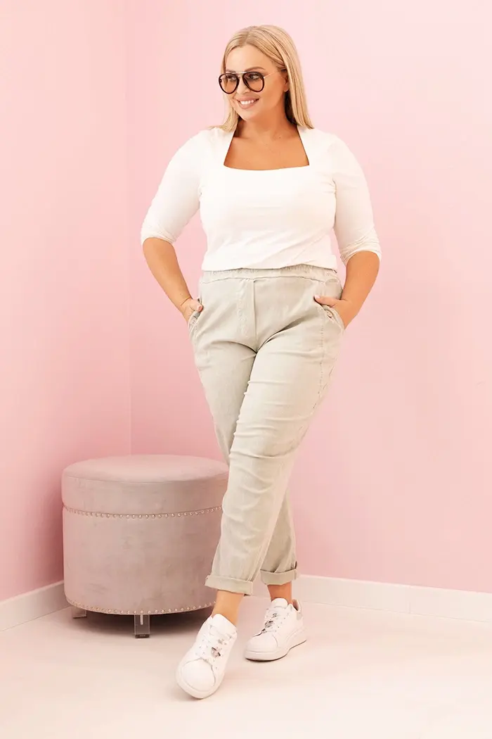 Kesi Włoski Dámske dekantované nohavice Plus Size s viskózou a gumičkou svetlé khaki