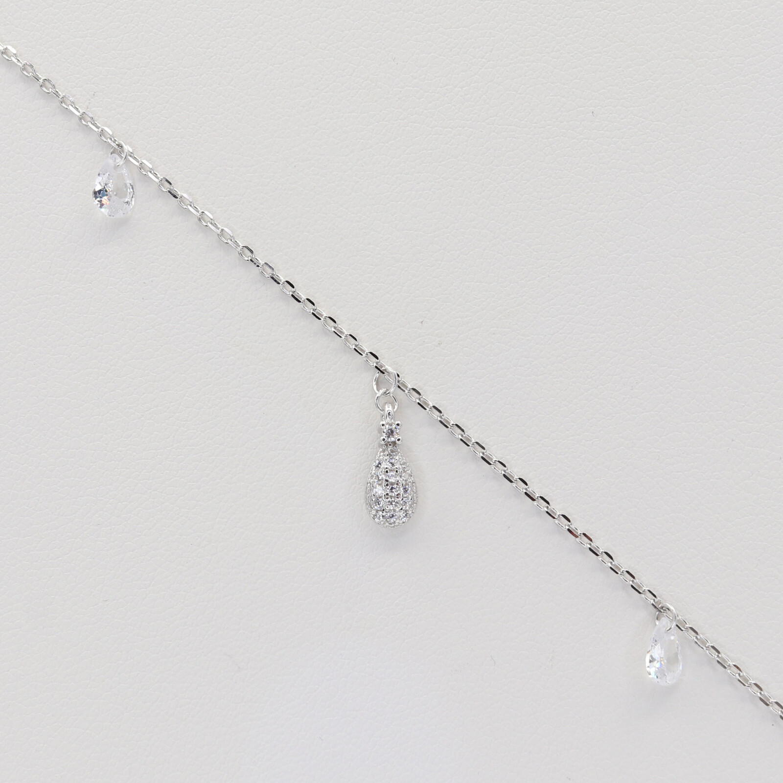 Strieborný náramok 113452