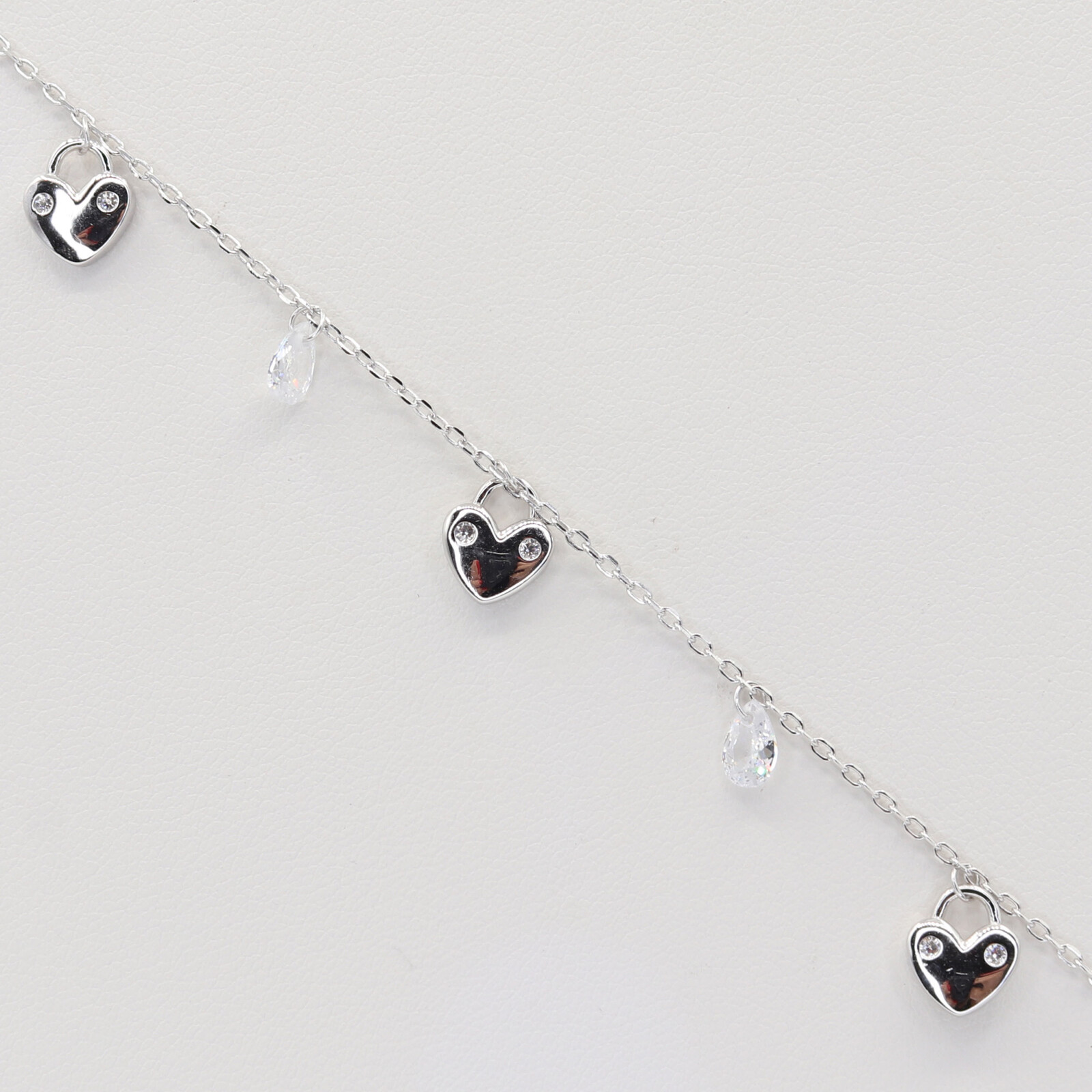 Strieborný náramok 113464