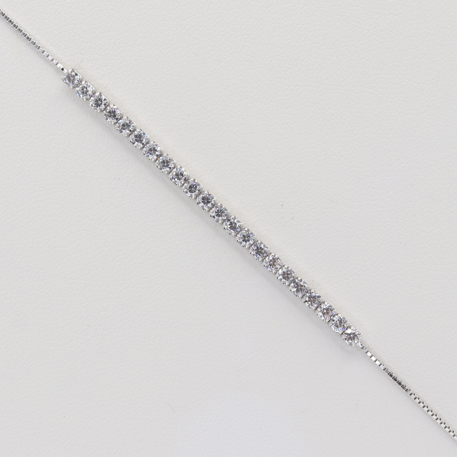 Strieborný náramok 113480