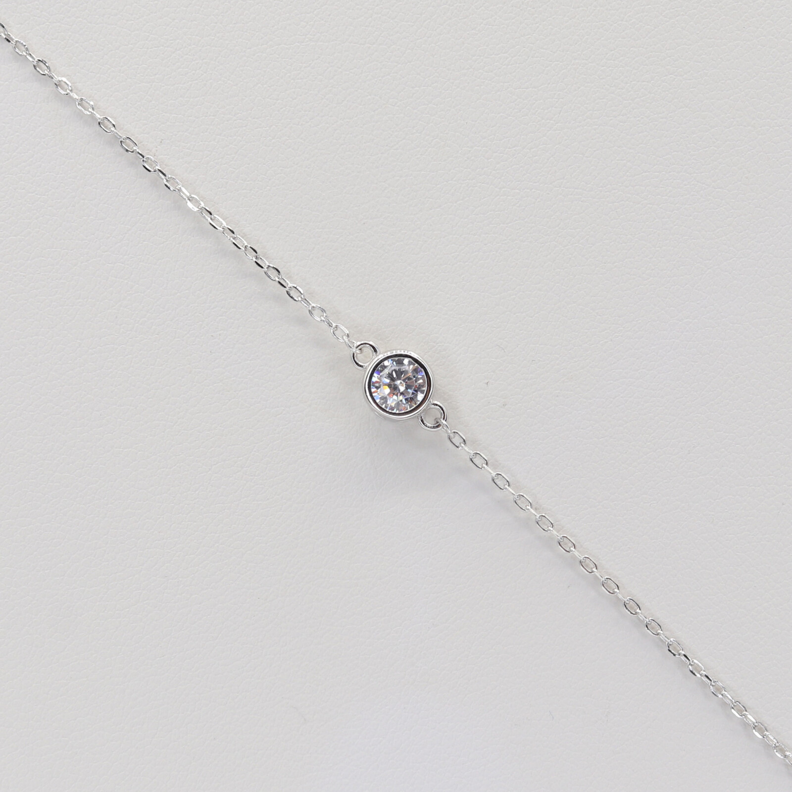 Strieborný náramok 113504