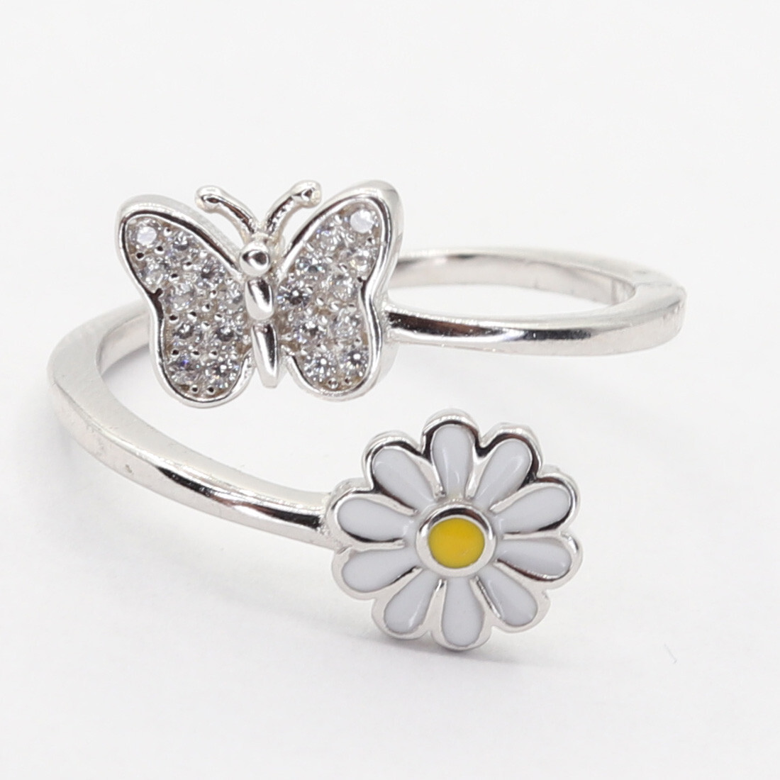 Strieborný prsteň 113516