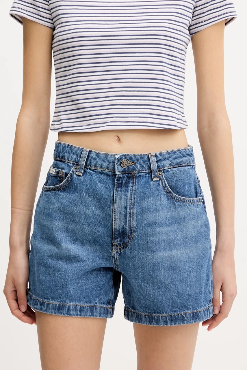 Rifľové krátke nohavice Guess Jeans jednofarebná, stredne vysoký pás, W5GD0S D5O13