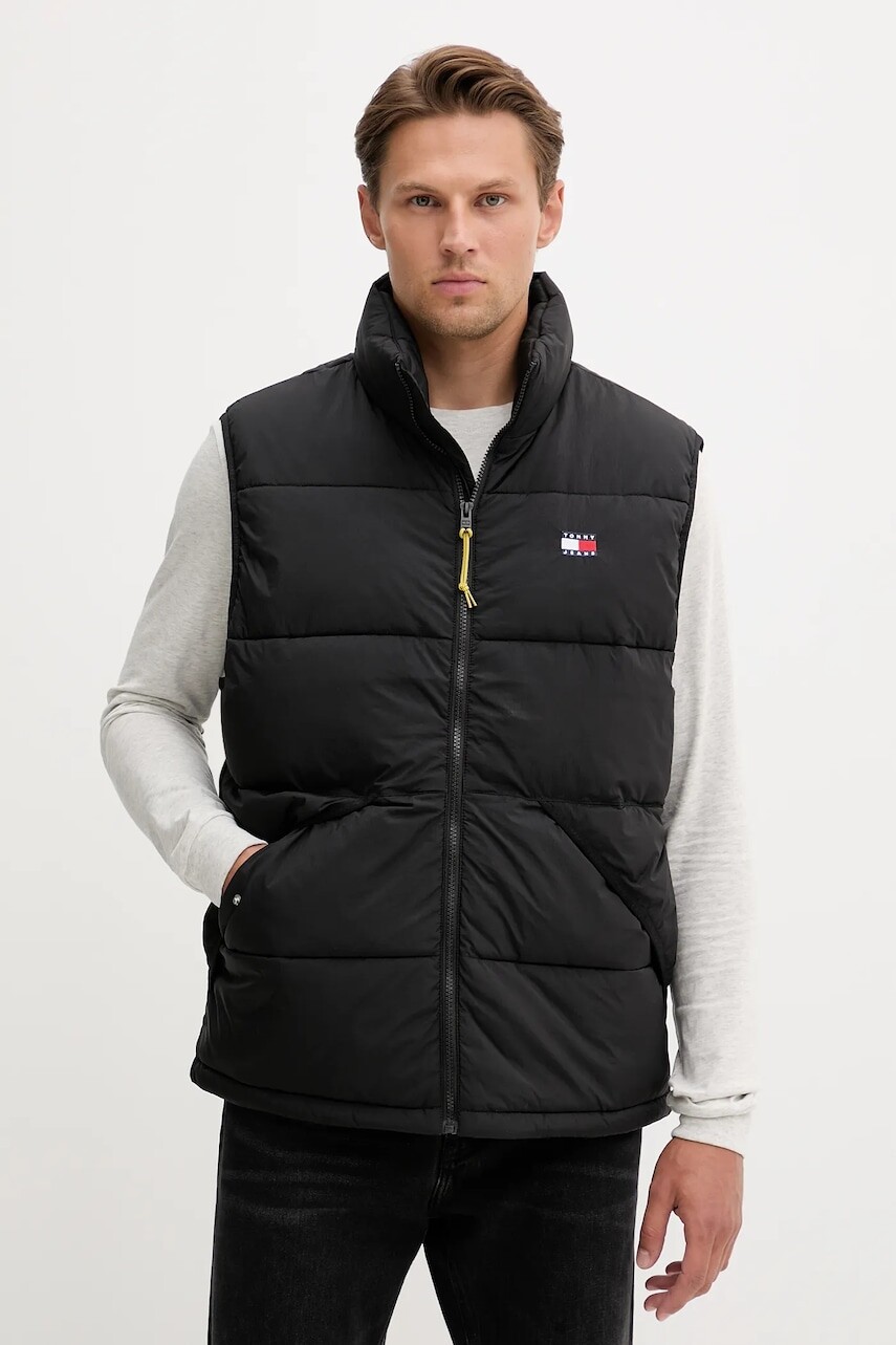 Vesta Tommy Jeans čierna farba, zimná, DM0DM22069