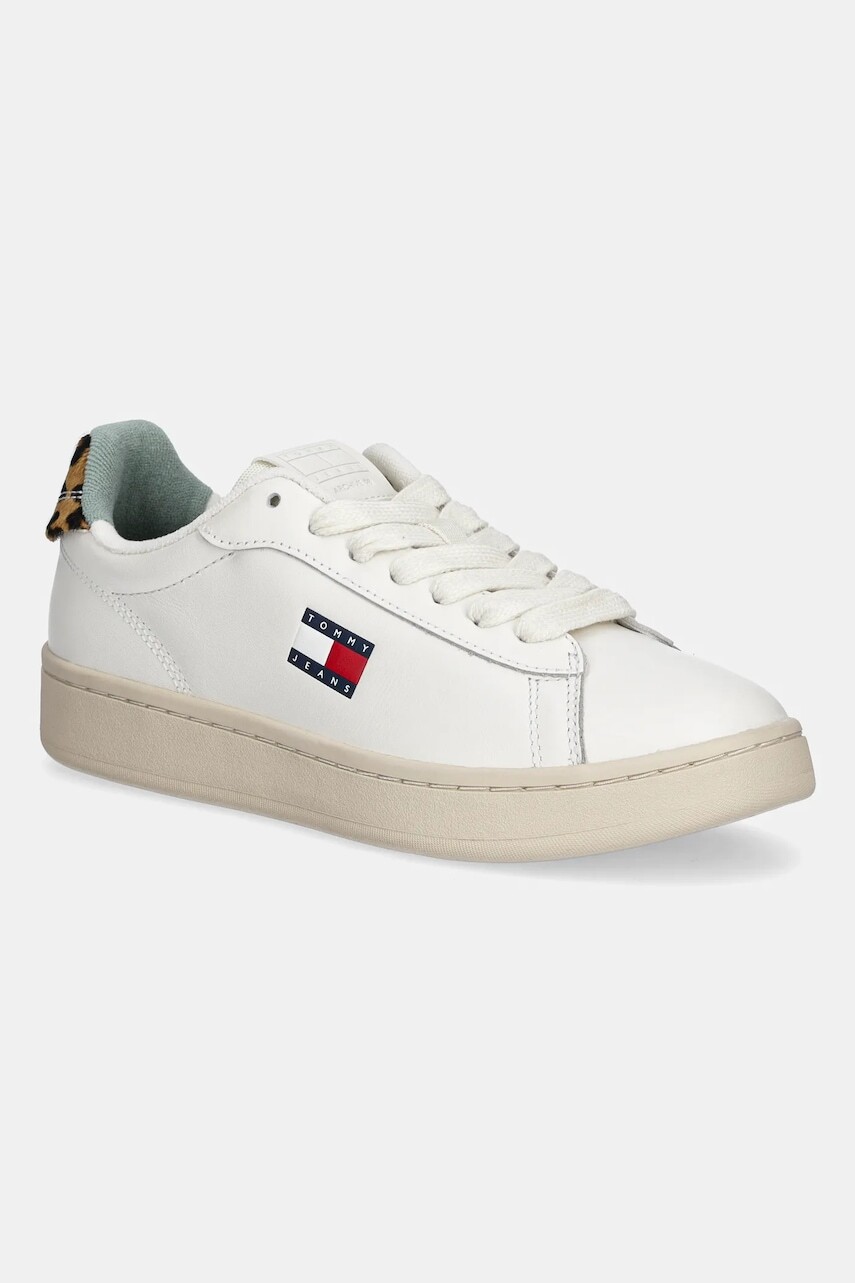 Kožené tenisky Tommy Jeans ARCHIVE 98 LEOPARD biela farba, EN0EN02909