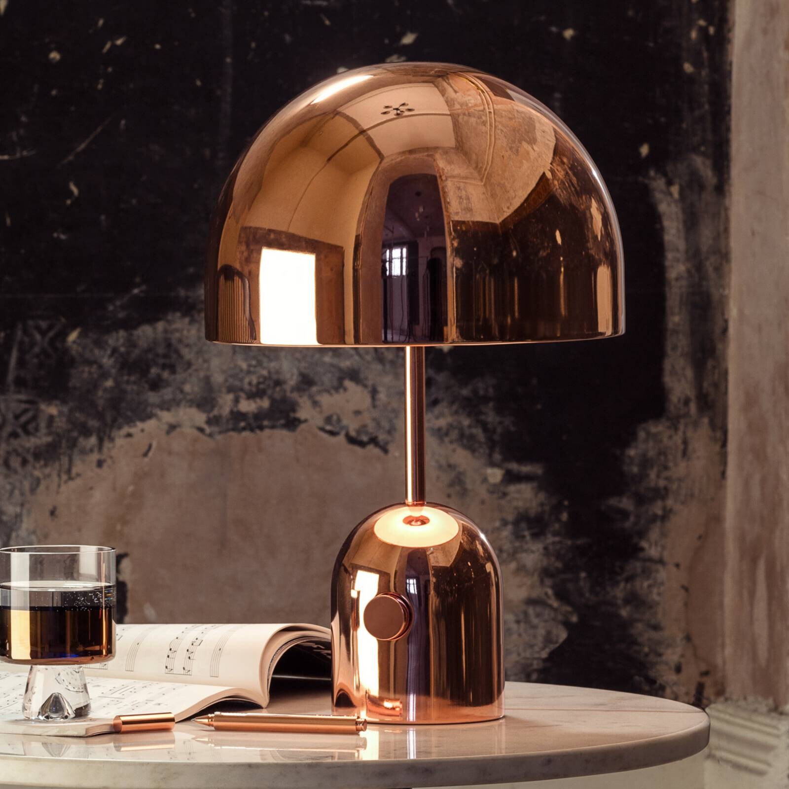 Tom Dixon Stolová LED lampa Bell, medená farba, 43 cm, stmievateľná