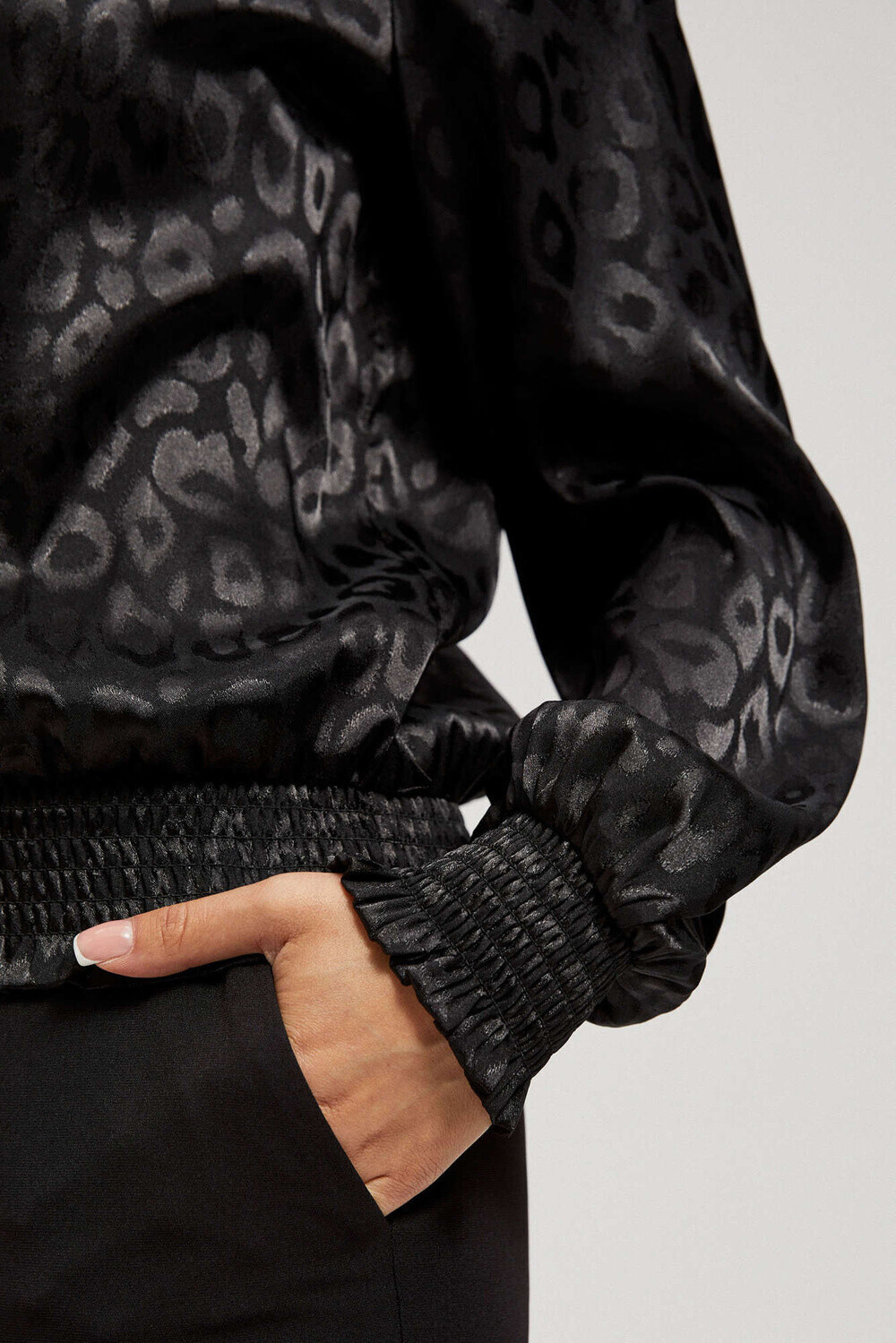 Marisse Black Puff Sleeve Animal Print Shirt