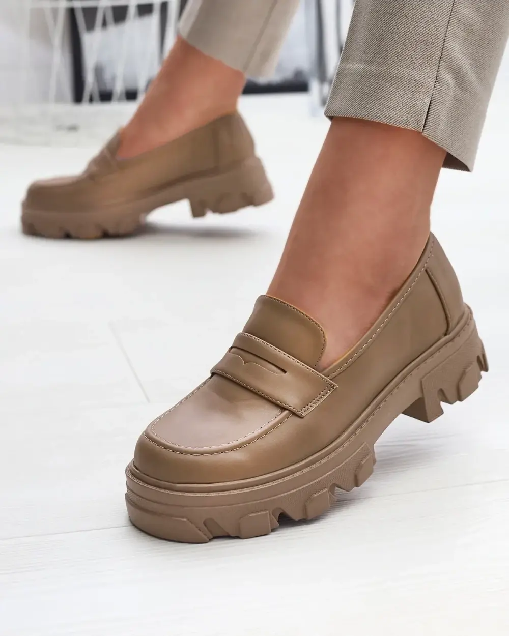 Resti Women's light brown moccasins on a solid sole Desika - Footwear