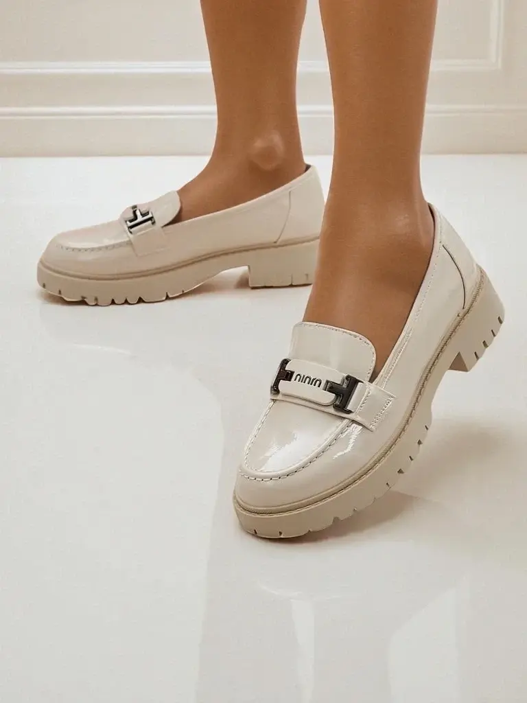 Resti Women's patent loafers Ortide