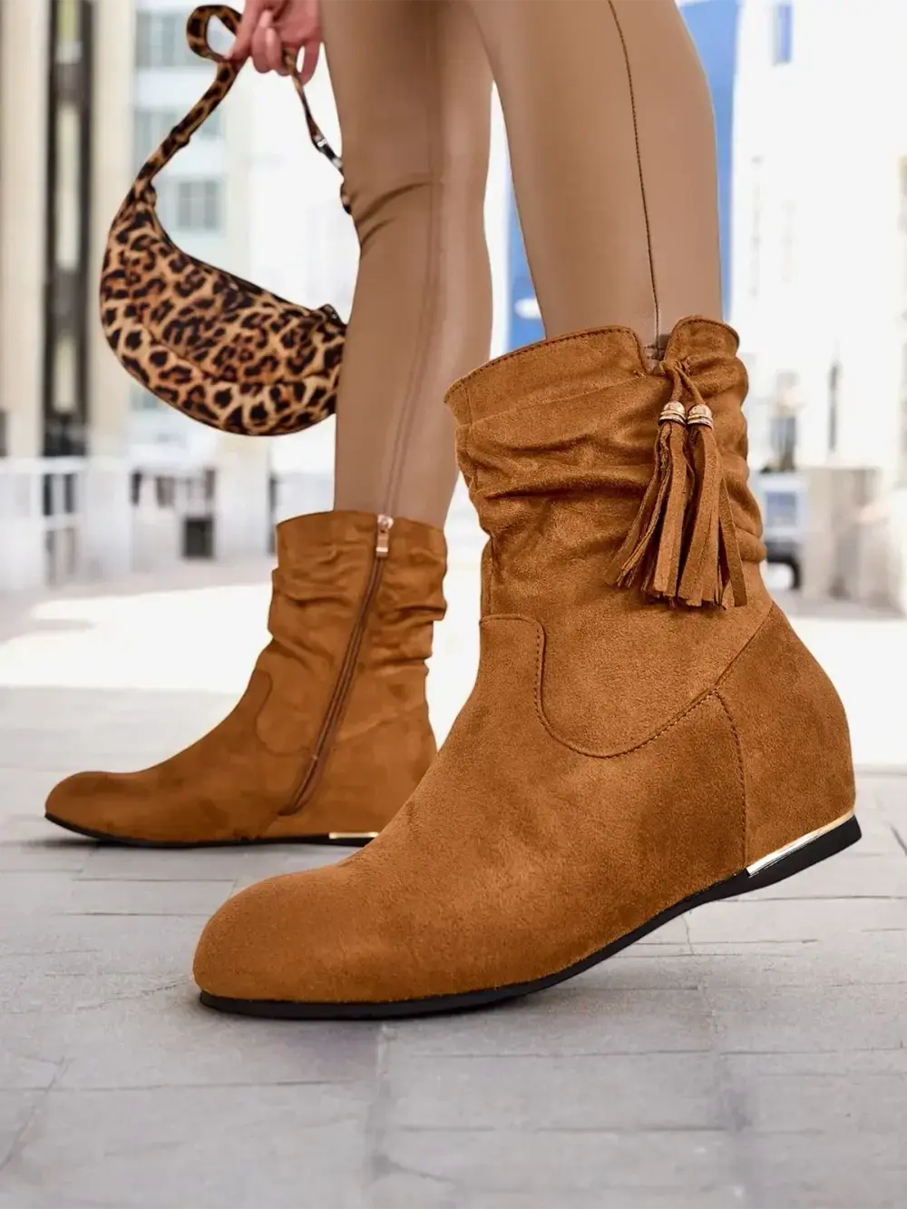 Resti Eko - suede ankle boots on a covered wedge Lovely