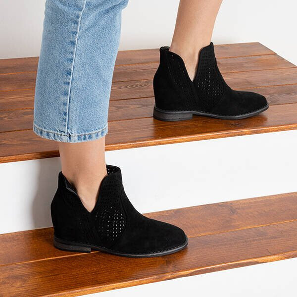 Resti Black ankle boots on a hidden wedge like cowboy boots Besiks - Footwear