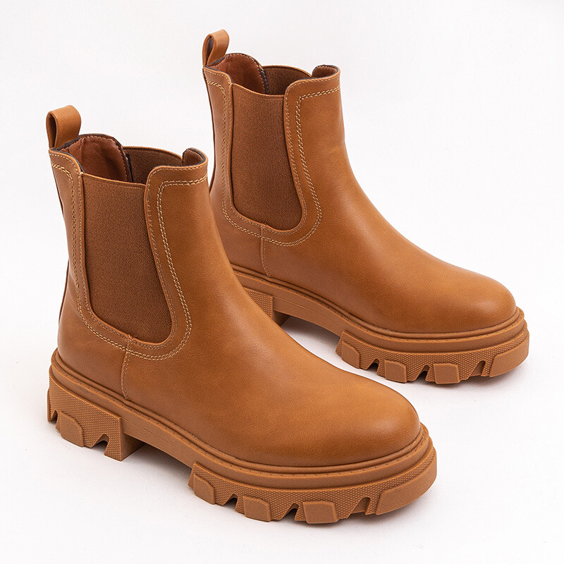 Resti Women's flat-heeled boots in camel Esta - Footwear