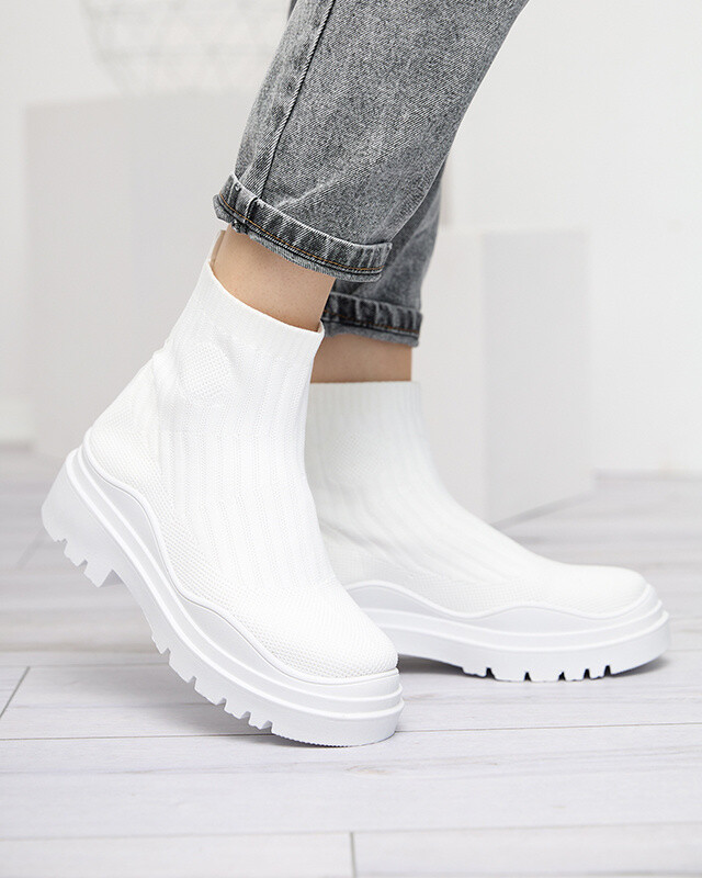 Resti Sports white women's boots with flat heels Yorika - Footwear