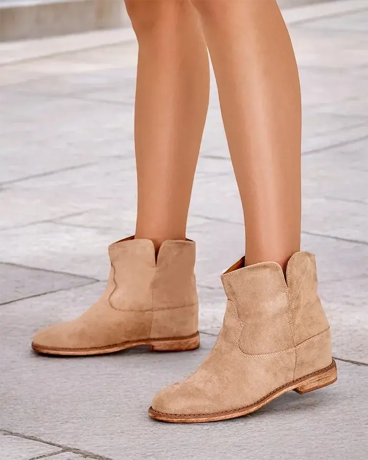 Resti Boots in cowboy style on a covered wedge Blueston