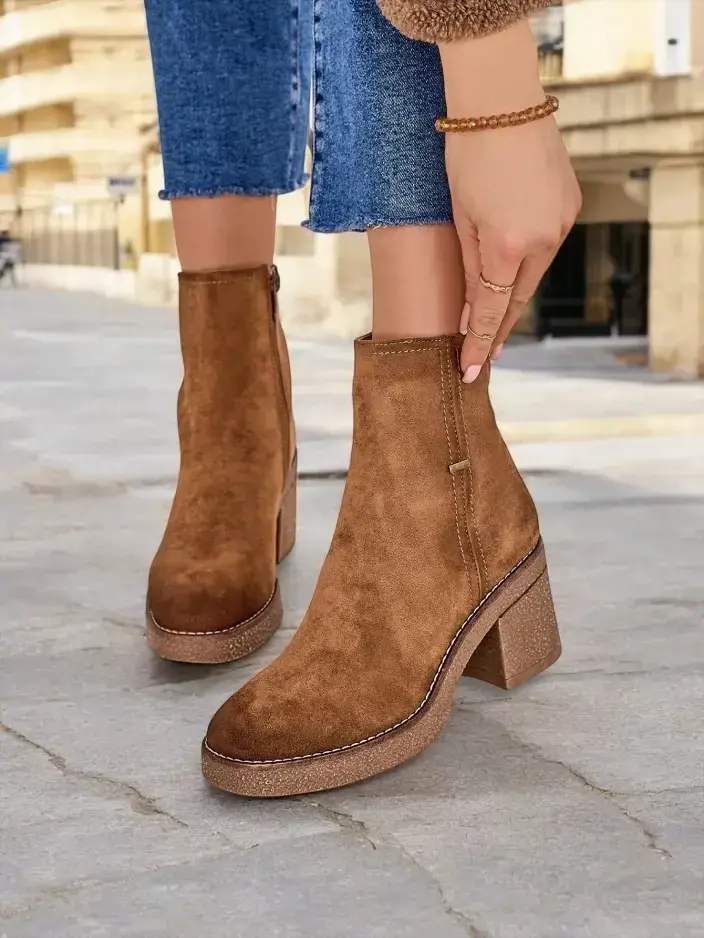 Resti Eco-suede women's ankle boots on a stiletto heel Egrios