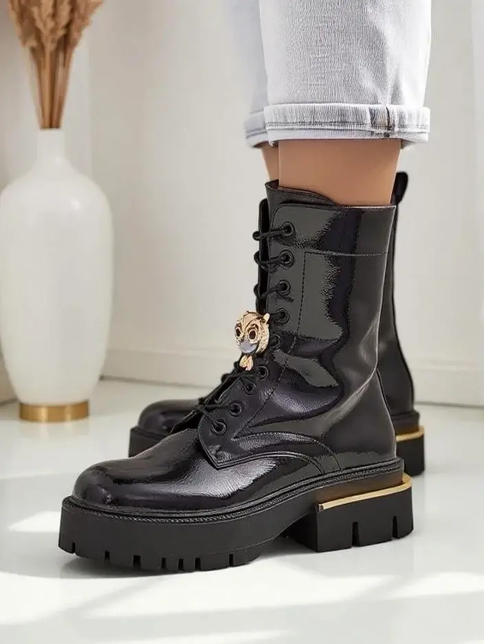 Resti Women's patent leather worker ankle boots Tesiolle