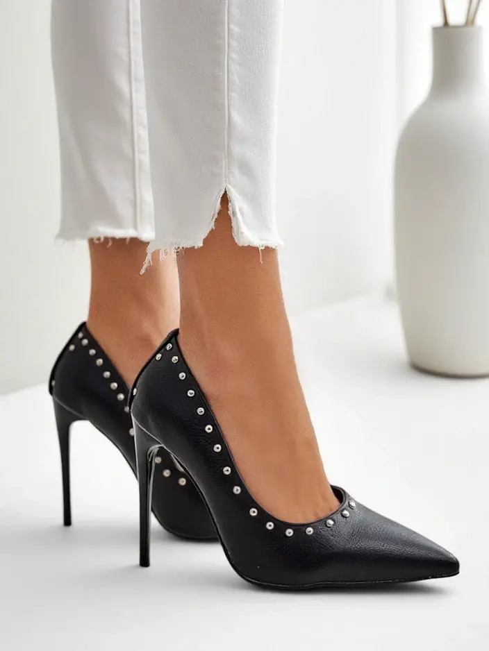 Resti Women's stilettos with studs Koscalle