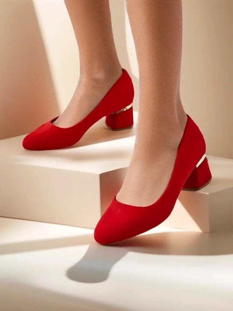 Resti Women's low-heeled pumps Agan