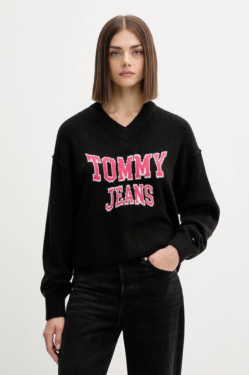 Sveter s prímesou vlny Tommy Jeans čierna farba, DW0DW21711