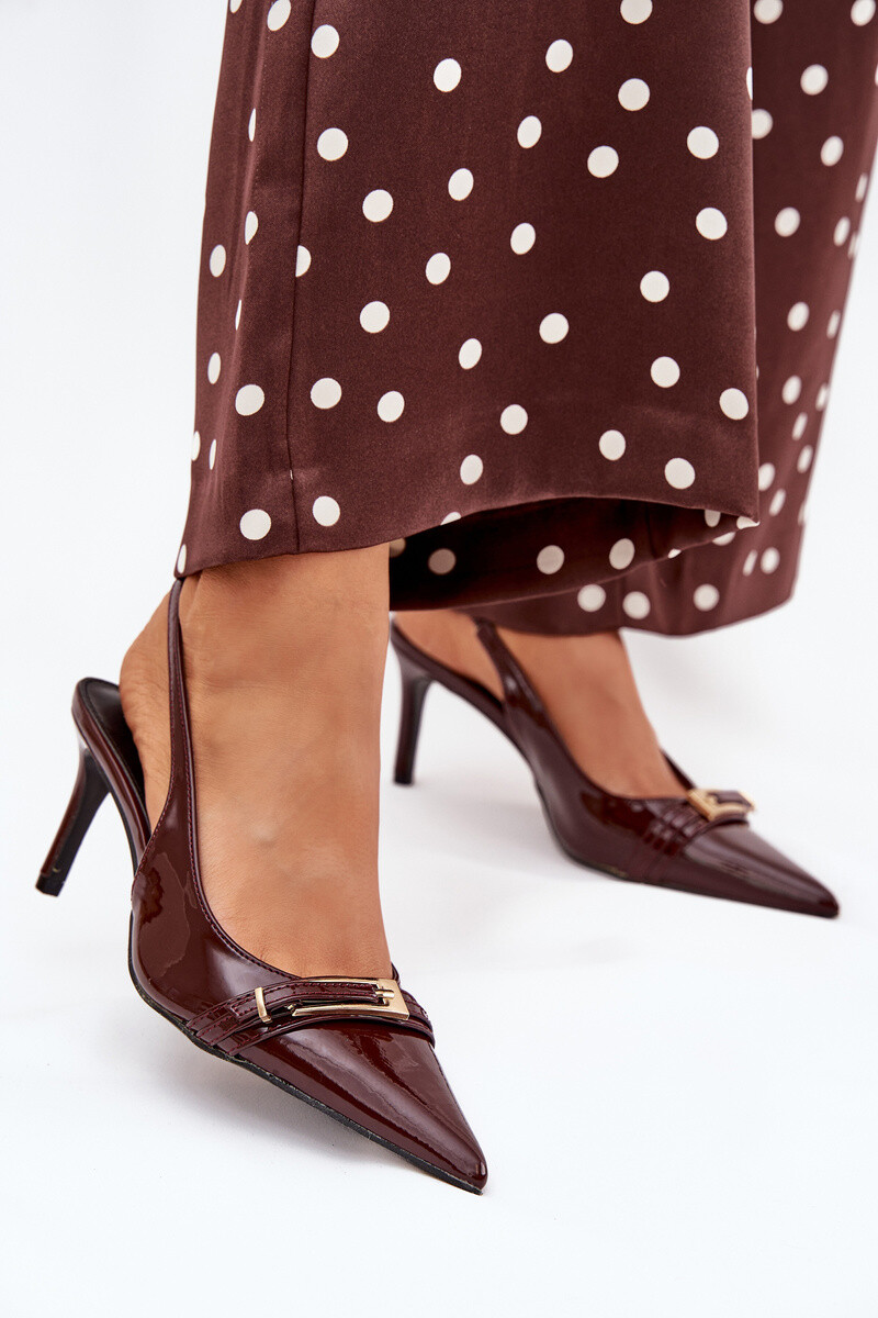 Boto Lakované Lodičky Na Opätku So Zlatou Sponou Čokoládové Vivae