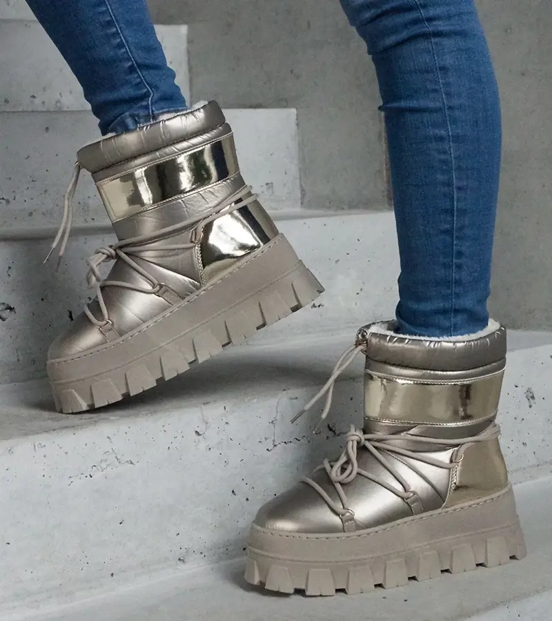 marka niezdefiniowana Zlaté snehule na platforme s lakovanými vsadkami Losta