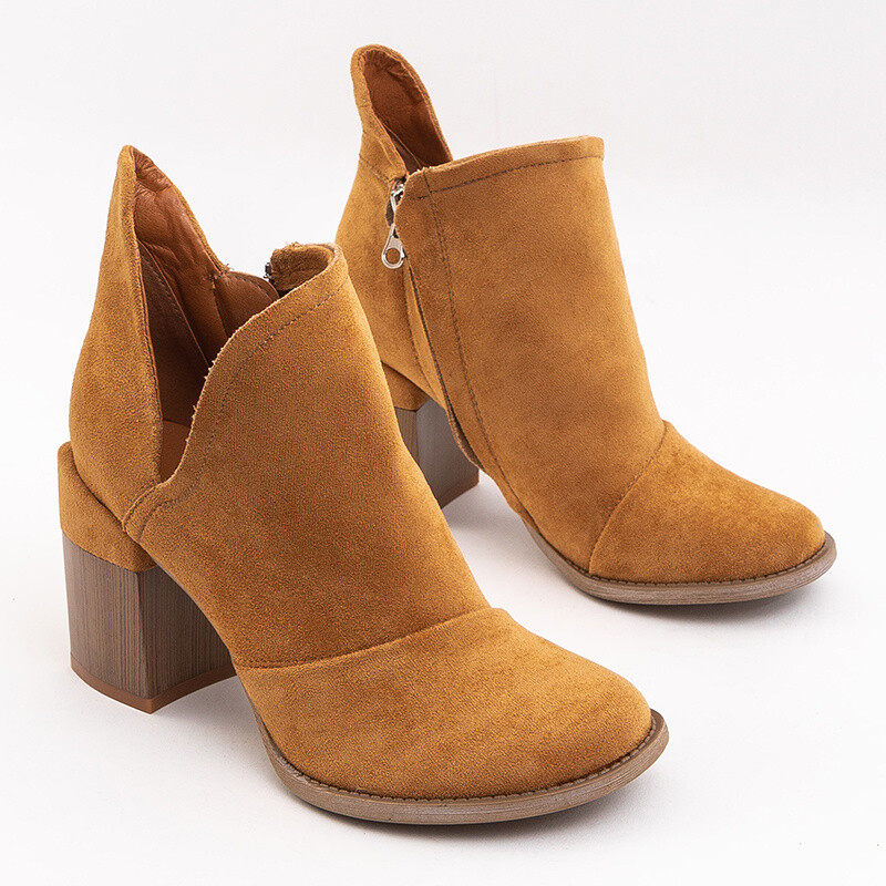Resti Women's boots with camel cut-outs Plinara - Footwear
