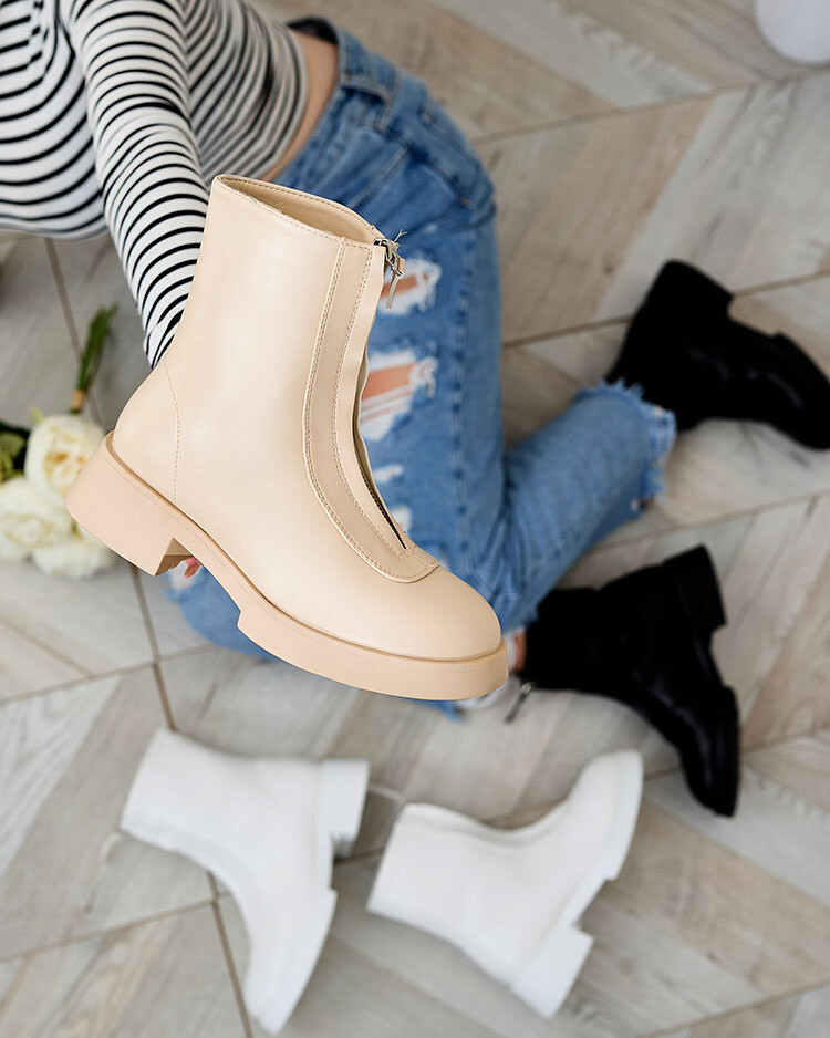 Resti Women's beige Etiuse flat heeled boots