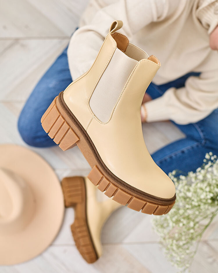 Resti Beige women's boots on a solid sole Eferope