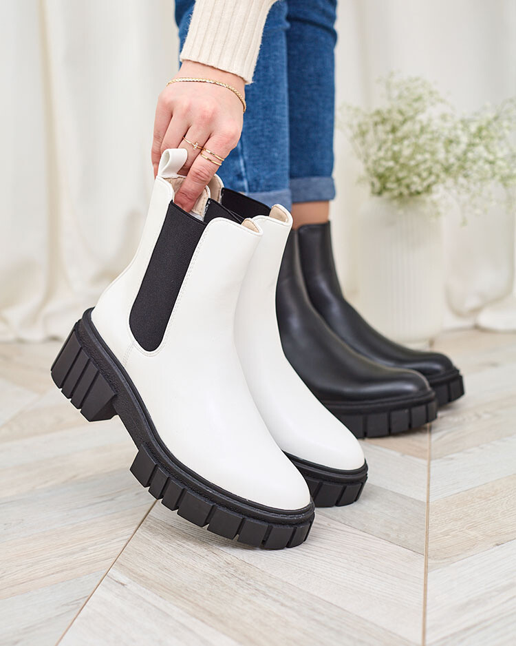 Resti White women's boots on a solid sole Eferope
