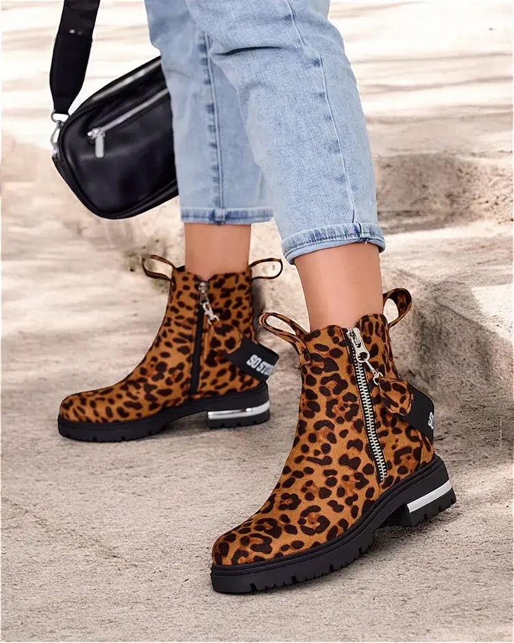 Resti Eco-suede boots with strap and zippers Redmisala