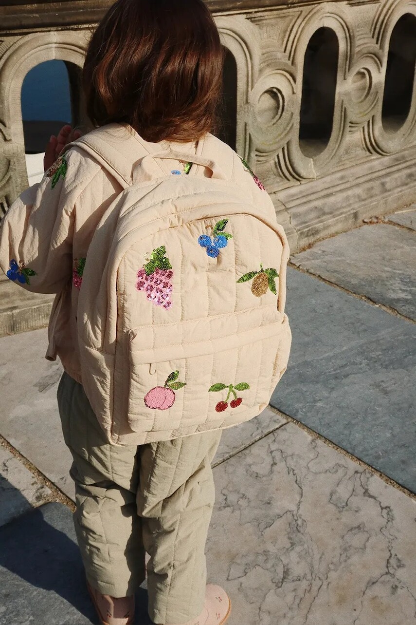 Detský ruksak Konges Sløjd JUNO QUILTED SEQUIN BACKPACK MIDI béžová farba, malý, s nášivkou, KS103554