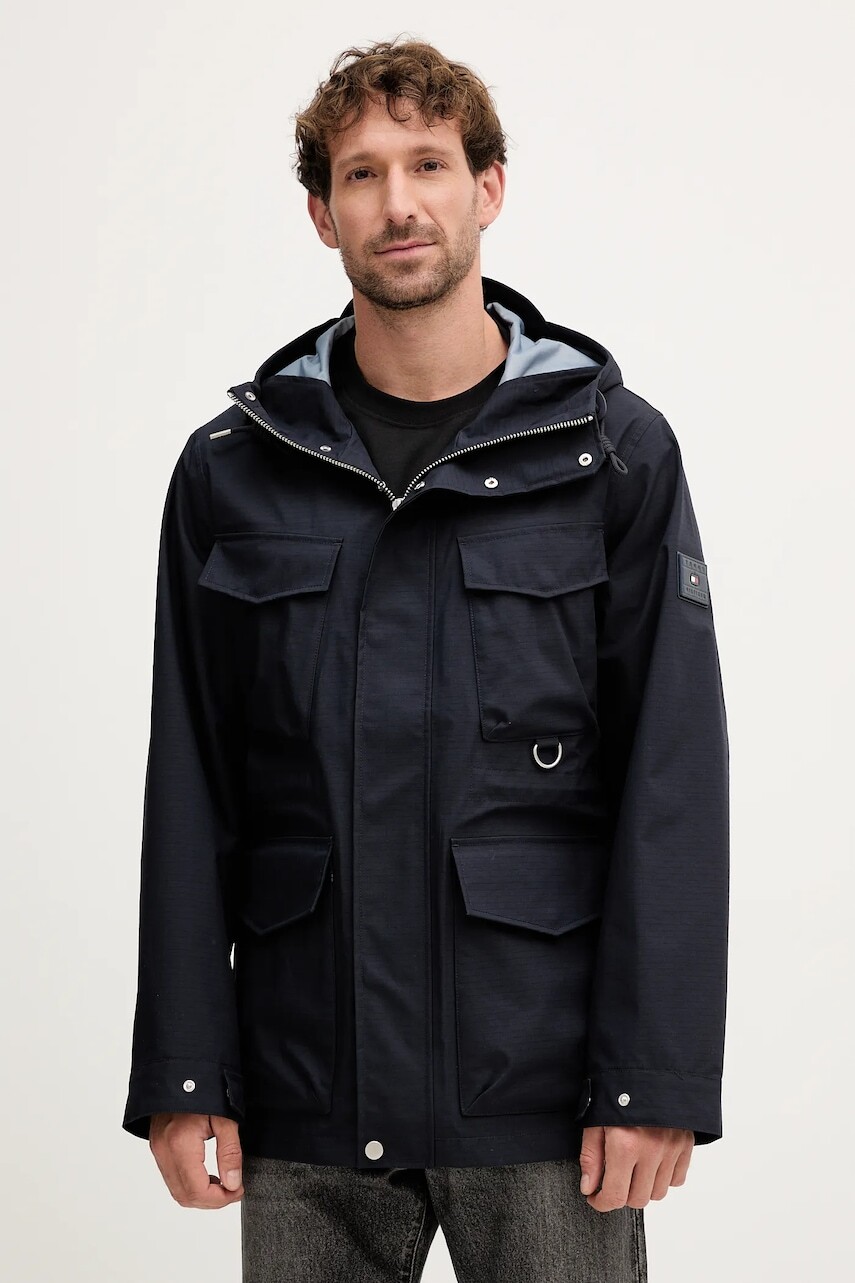 Bunda Tommy Hilfiger tmavomodrá farba, prechodná, MW0MW42071