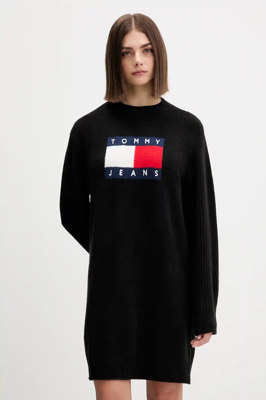 Šaty s prímesou vlny Tommy Jeans čierna farba, mini, oversize, DW0DW21462