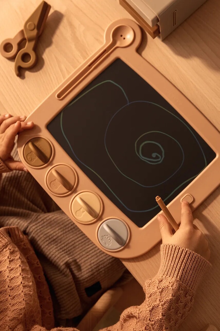 Tabuľa na kreslenie Liewood Venzora Magic Drawing Board w Stamps LW20181