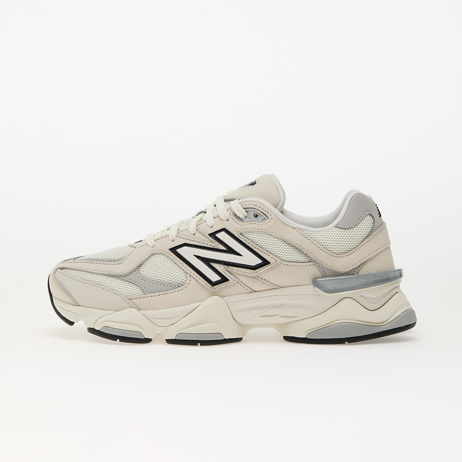 Tenisky New Balance 9060 Sea Salt/ Rainbloud/ Black EUR 44